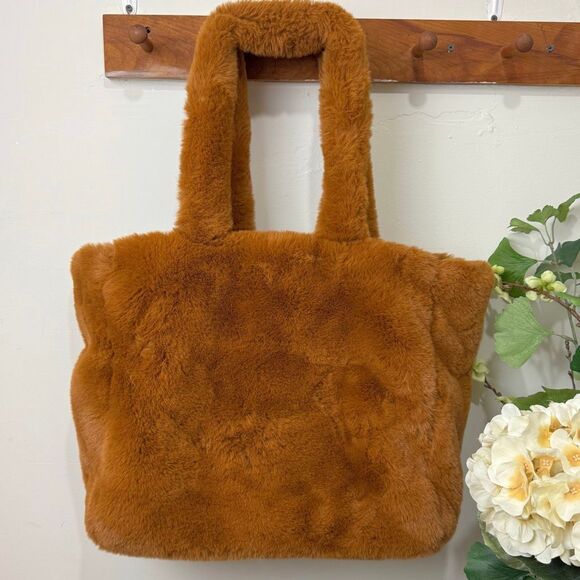 FREE PEOPLE Faux Fur Cozy Commuter Tote | caramel brown oversized shoulder bag - Picture 1 of 8
